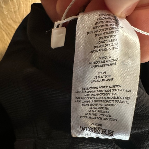 WILO Black Ribbed Sports Bra M - Picture 6 of 9